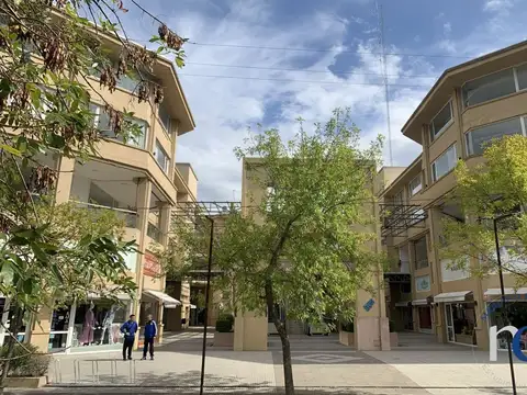 Venta de Local en Pinamar Zona Centro