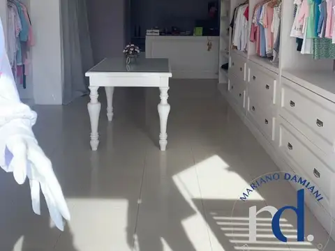 Venta de Local en Pinamar Zona Centro