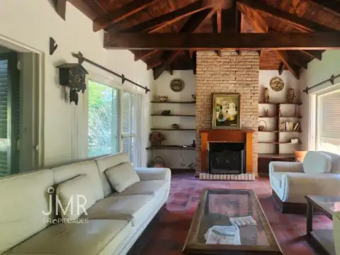 Casa Venta 4 dormitorios lote de 718 m2 Los Cardales C.C.  Apto Crédito