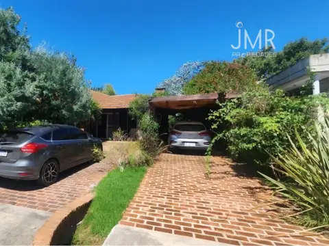 Casa 5 ambientes con 2 baños