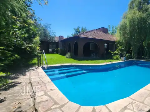 CASA EN VENTA LOS CARDALES COUNTRY CLUB | LOTE AMPLIO | PILETA | 3 DORMITORIOS | Apto Crédito