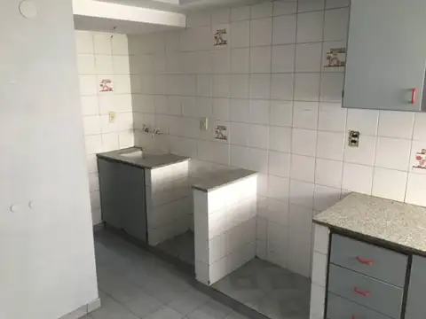 Departamento 5 ambientes con 2 baños