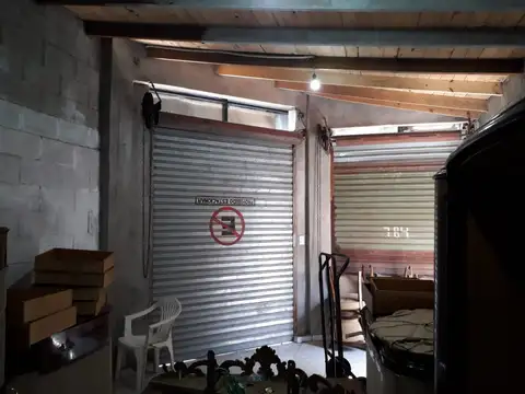 MORON SUR- SOBRE BURGOS ESQUINA AVELLANEDA- LOCAL COMERCIAL 36 MT2- APTO VARIOS RUBROS
