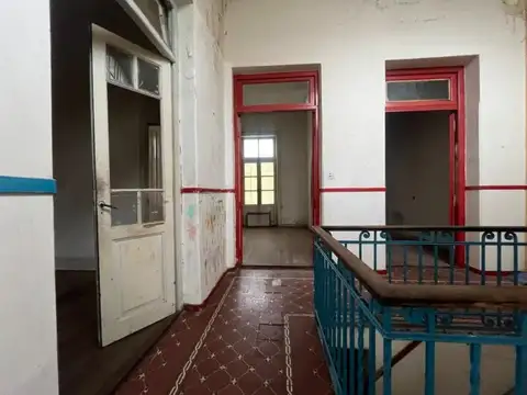 Propiedad en venta para multiples usos.