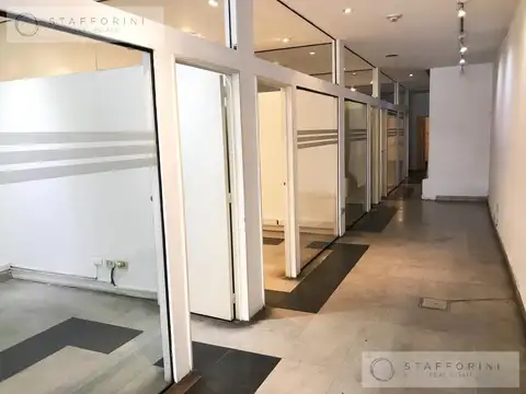 Oficina con local o depósito - Dos plantas en chacarita 374m2 totales con 3 baños venta