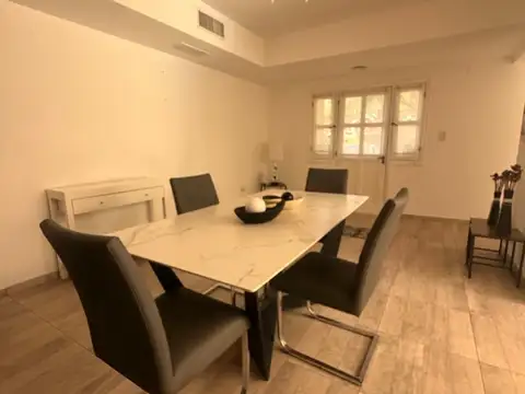 Casa en Alquiler en Los Rosales, USD 1.700