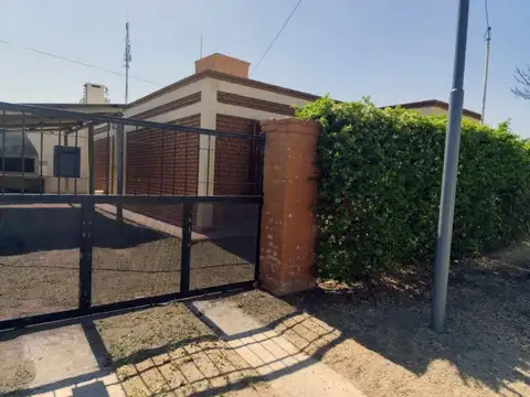 VENDO CASA EN JUANA KOSLAY- SAN LUIS