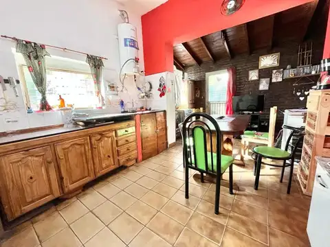Depto Tipo Casa en Venta con 1 cocheras