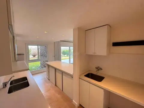 Departamento en Alquiler con 1 cocheras