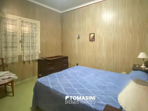 CASA DE TRES AMBIENTES MAS DEPARTAMENTO DE DOS AMBIENTES