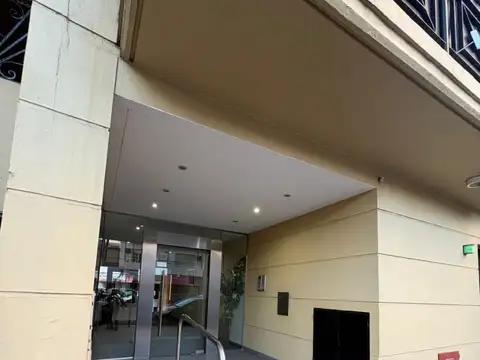 América 500, Piso 8
