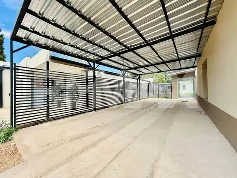 Casa en Venta en Plottier, USD 269.000