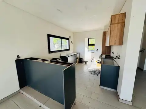 Lcf. Casa A Estrenar En Barrio Santa Elena, Pilar Del Este