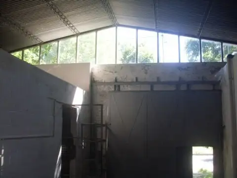 Galpon en Venta 10  mts Frente