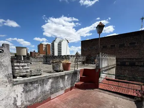 Depto Tipo Casa en Venta 75 años