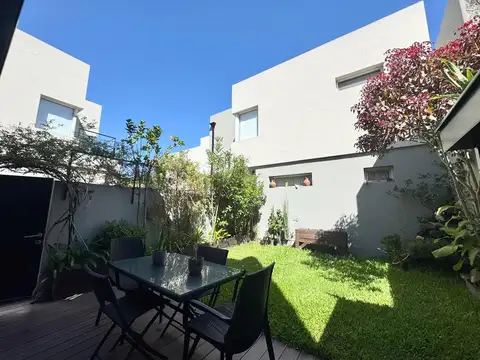 Depto Tipo Casa en Venta de 4 ambientes