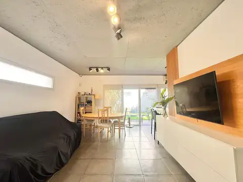 Depto Tipo Casa 4 ambientes con 1 baño