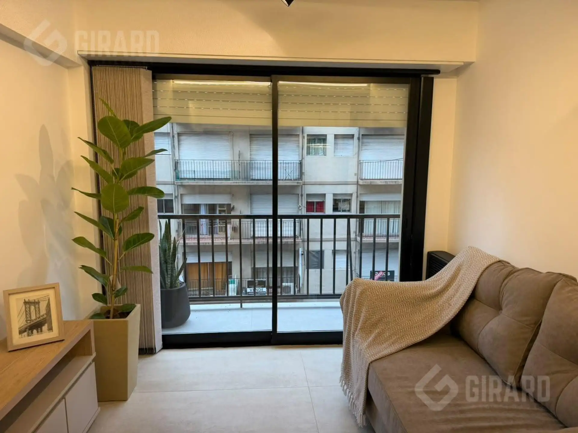 Venta de Departamento 2 ambientes en zona centro. Reciclado y amoblado