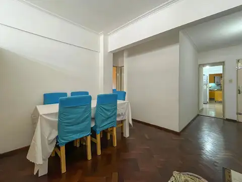 Departamento 6 ambientes con 2 baños