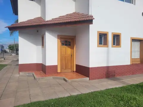 Casa en Alquiler Zona Villa Carmencita Zárate