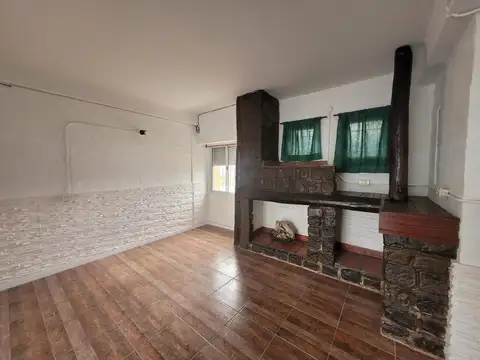 Casa en Alquiler en Zarate, $ 800.000