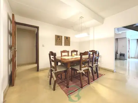 Casa 6 ambientes con 3 baños
