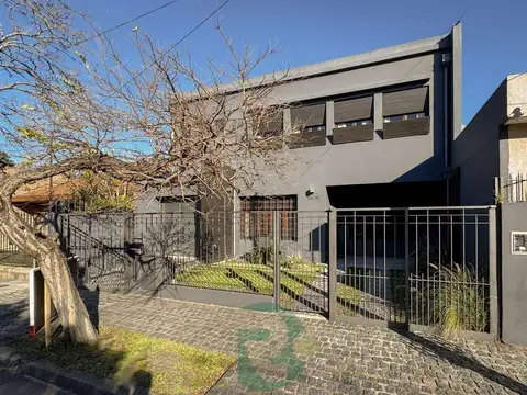 Venta Casa 5amb.parque.Exc.Ubicación.Castelar Norte