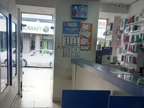 Local en Alquiler en Moron, $ 2.300.000