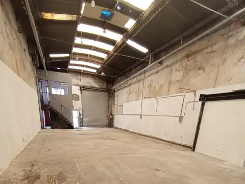 Galpon en Venta 8,66  mts Frente