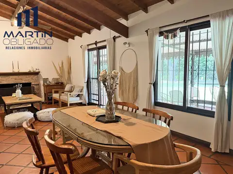 Casa en Venta con 3 cocheras