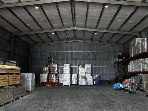 Galpon en Venta en Abasto, USD 320.000