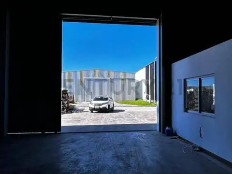 Galpon en Venta en Abasto, USD 320.000