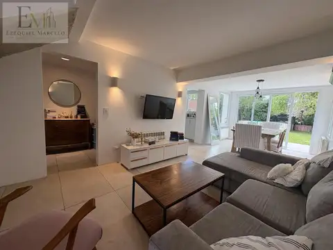 Casa 6 ambientes con 3 baños