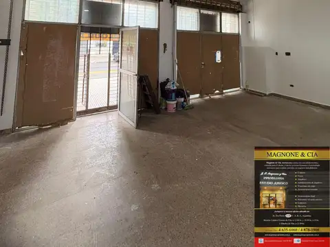 Local comercial en alquiler ubicado en Parque Avellaneda