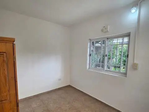 Depto Tipo Casa 2 ambientes con 1 baño