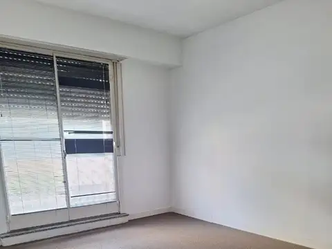 Reconquista 500, Piso 6