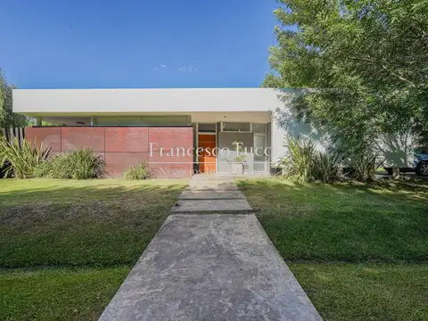 Casa en venta 5 ambientes con pileta en San Patricio