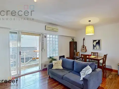 Venta departamento tipo PH de 3 ambientes con balcón al frente en Villa Ortuzar