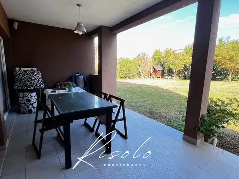 Casa 5 ambientes con 3 baños