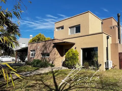 Casa en Venta en El Canton - Norte, USD 235.000