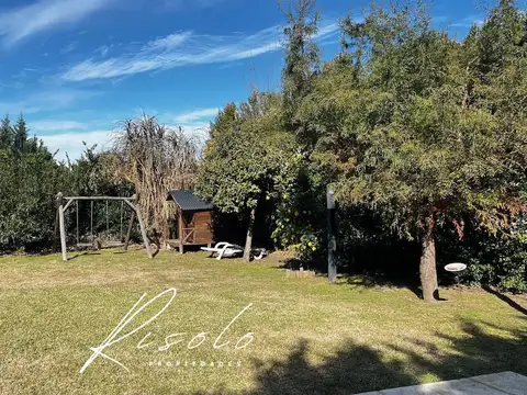Casa en Venta, Pileta, 3 dormitorios, Pileta, Jacuzzi. Lote Interno, Barrio Cerrado, Escobar