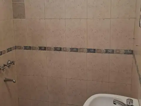 ALQUILO CASA BARRIO BELLA VISTA  2 DORMITORIOS -