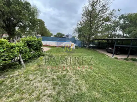 CASA CON DEPTO-VILLA DEL DIQUE