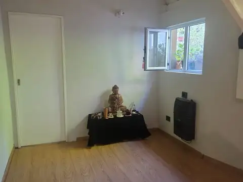 Depto Tipo Casa 7 ambientes con 2 baños