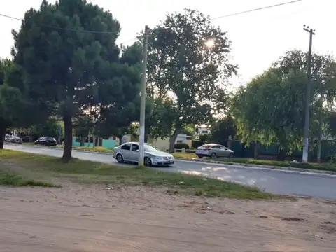 Local en Venta Via Púb.