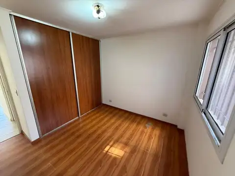 Departamento en Alquiler en Zarate, $ 500.000