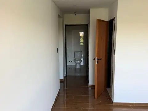 VENTA DEPARTAMENTO 2 AMBIENTES EN LINIERS SEMIPISO