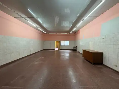 Local en Alquiler en Mataderos, $ 2.200.000