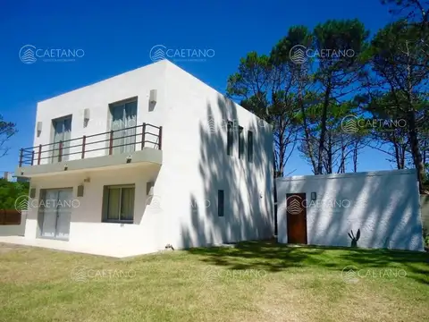 Casa Playa Montoya cuatro Dormitorios