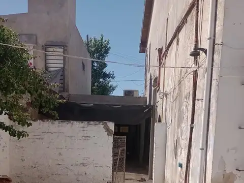 VENTA DE CASA MULTIFAMILAR EN LOTE PROPIO